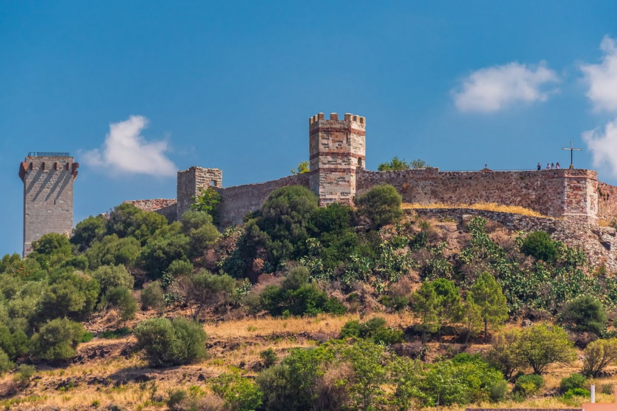 Schloss von Bosa: Geschichte, Charme und Panoramablick auf Sardinien